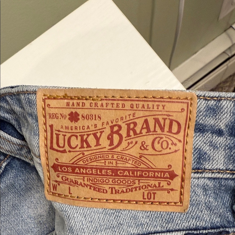 Luck Brand size 0/25 boho embroidered knee patch jeans - Picture 3 of 6